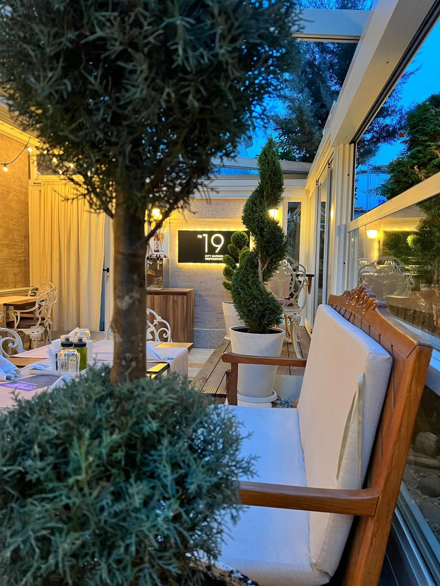 Residence City Garden - Certificate Of Excellence Top 10 Best Five-Stars City Hotels For 2024 Awarded By Htif Płowdiw Zewnętrze zdjęcie